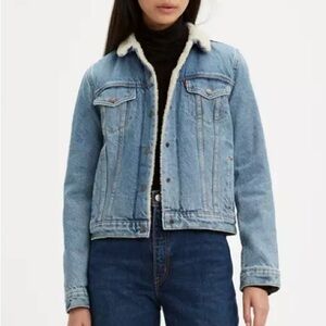 Levi’s - Sherling Trucker Jacket - XS